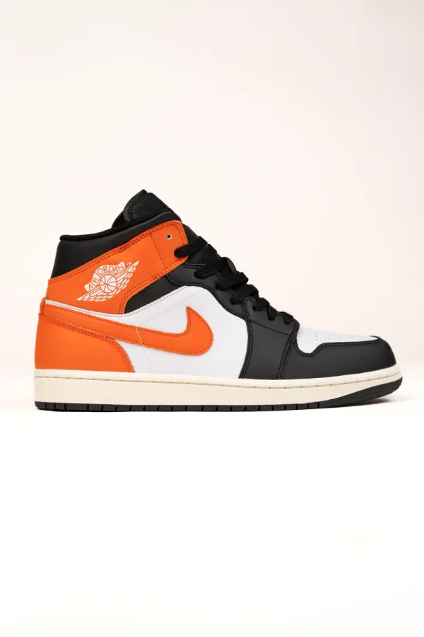 Nike Air Jordan 1 Mid Black Toe Starfish