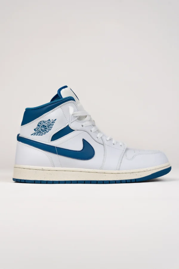 Air Jordan 1 mid SE Industrial blue